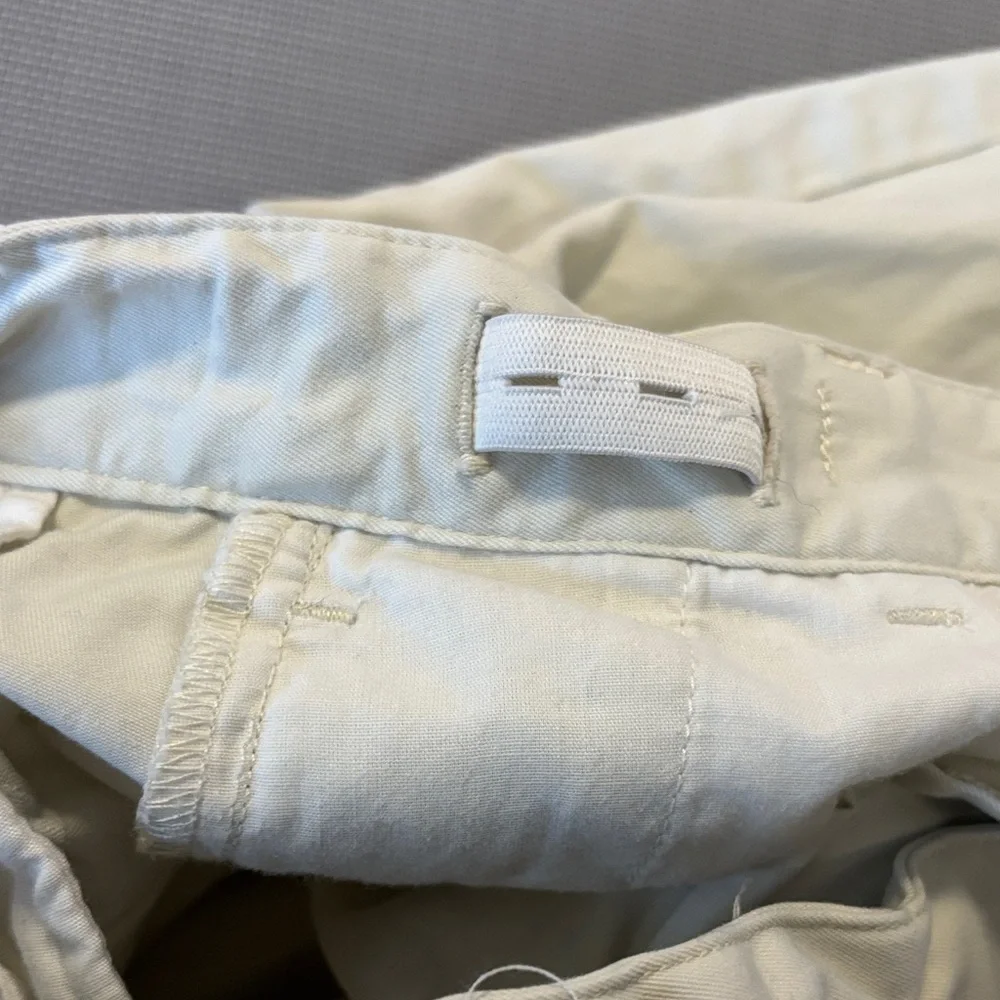 Vineyard Vines boy’s size 12 Khaki Chinos adjustable waistband